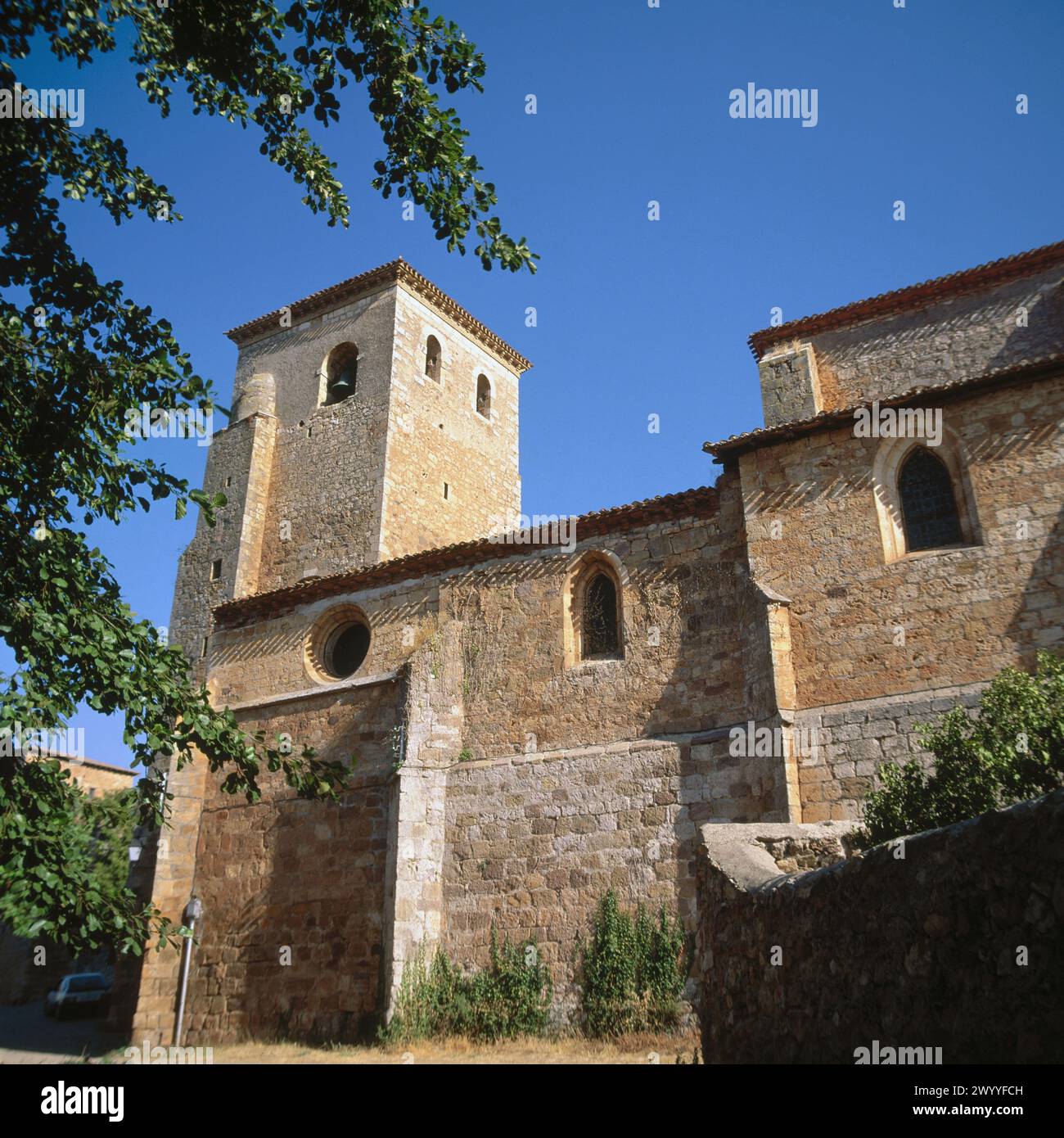 Chiesa Collegiata di San Cosme y San Damiano (XV secolo). Covarrubias. Provincia di Burgos. Castilla y Leon. Spagna. Foto Stock