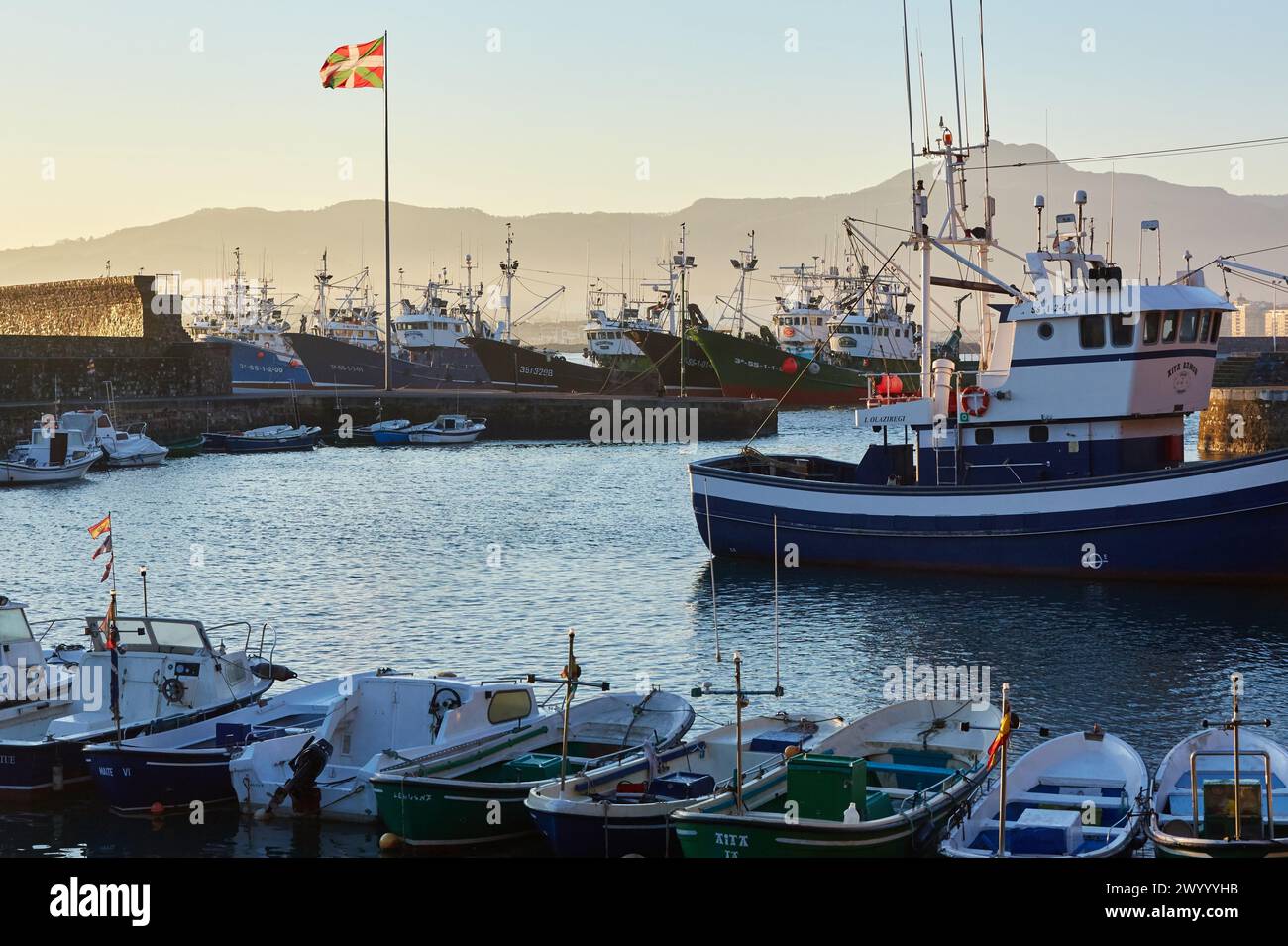 Porto di pesca. Hondurribia. Gipuzkoa. Paesi Baschi. Spagna. Foto Stock