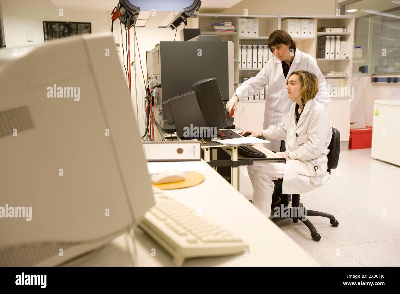 VARIAN ICP (plasma ad accoppiamento induttivo) - OES (spettrometro a emissione ottica), VISTA-MPX, laboratorio di chimica inorganica ambientale. Fundacion Inasmet-Tecnalia. Donostia, San Sebastian, Euskadi. Spagna. Foto Stock