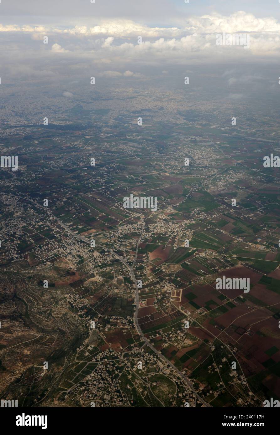 Vista aerea delle fattorie tra Madaba e Amman, Giordania. Foto Stock