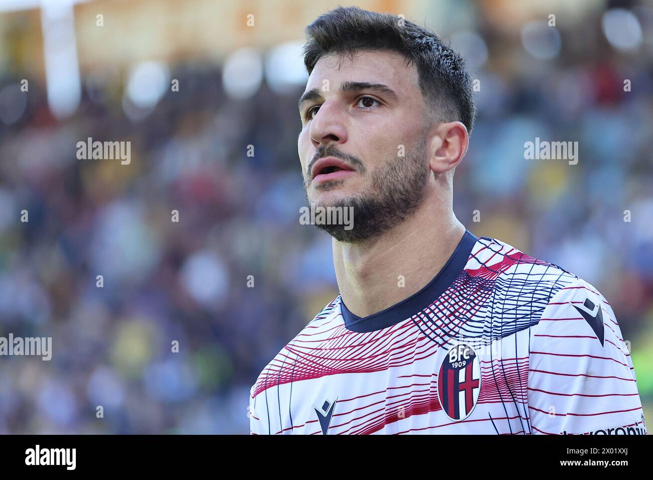 Riccardo Orsolini del Bologna FC sgretolamento durante la partita di serie A tra il Frosinone calcio e il Bologna FC allo stadio Benito stirpe di Frosinone (Italia), 7 aprile 2024. Foto Stock