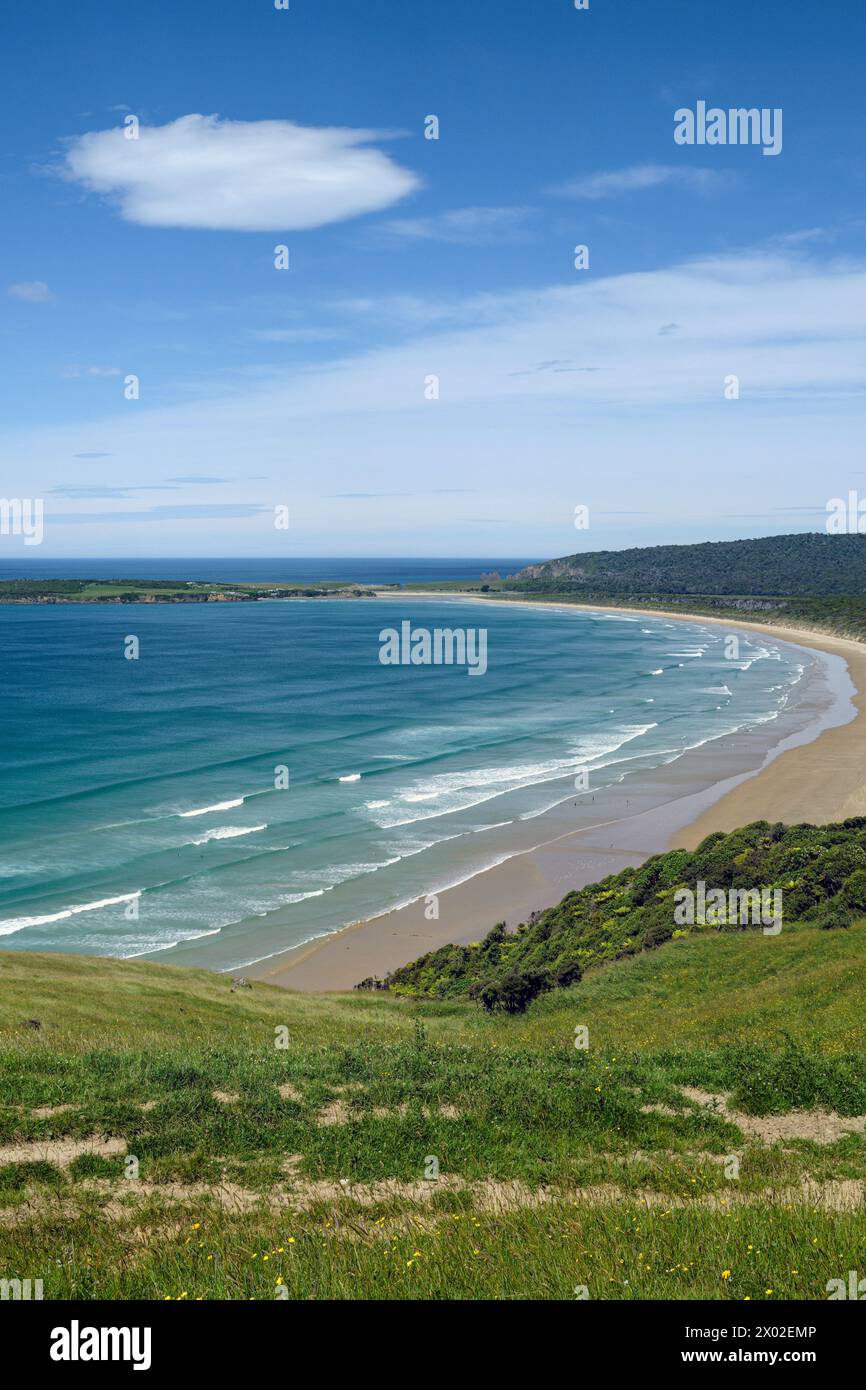 Spiaggia di Tautuku dal punto di osservazione di Florence Hill a Catlins, Otago, South Island, nuova Zelanda Foto Stock