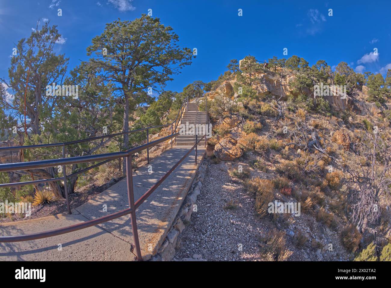 La scalinata che conduce al Trailview si affaccia su East Vista al Grand Canyon South Rim, fuori Hermit Road, Grand Canyon, Arizona, Stati Uniti d'America Foto Stock