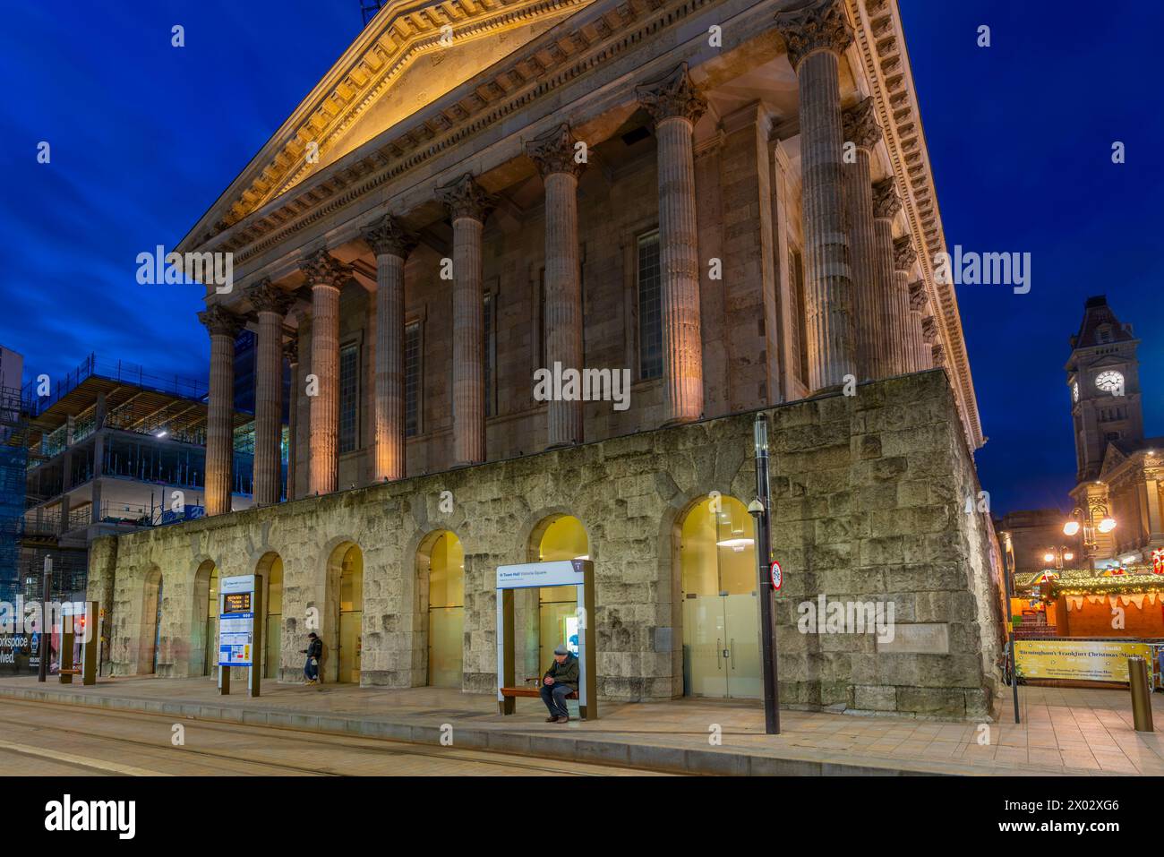 Vista del Municipio in Victoria Square al tramonto, Birmingham, West Midlands, Inghilterra, Regno Unito, Europa Foto Stock