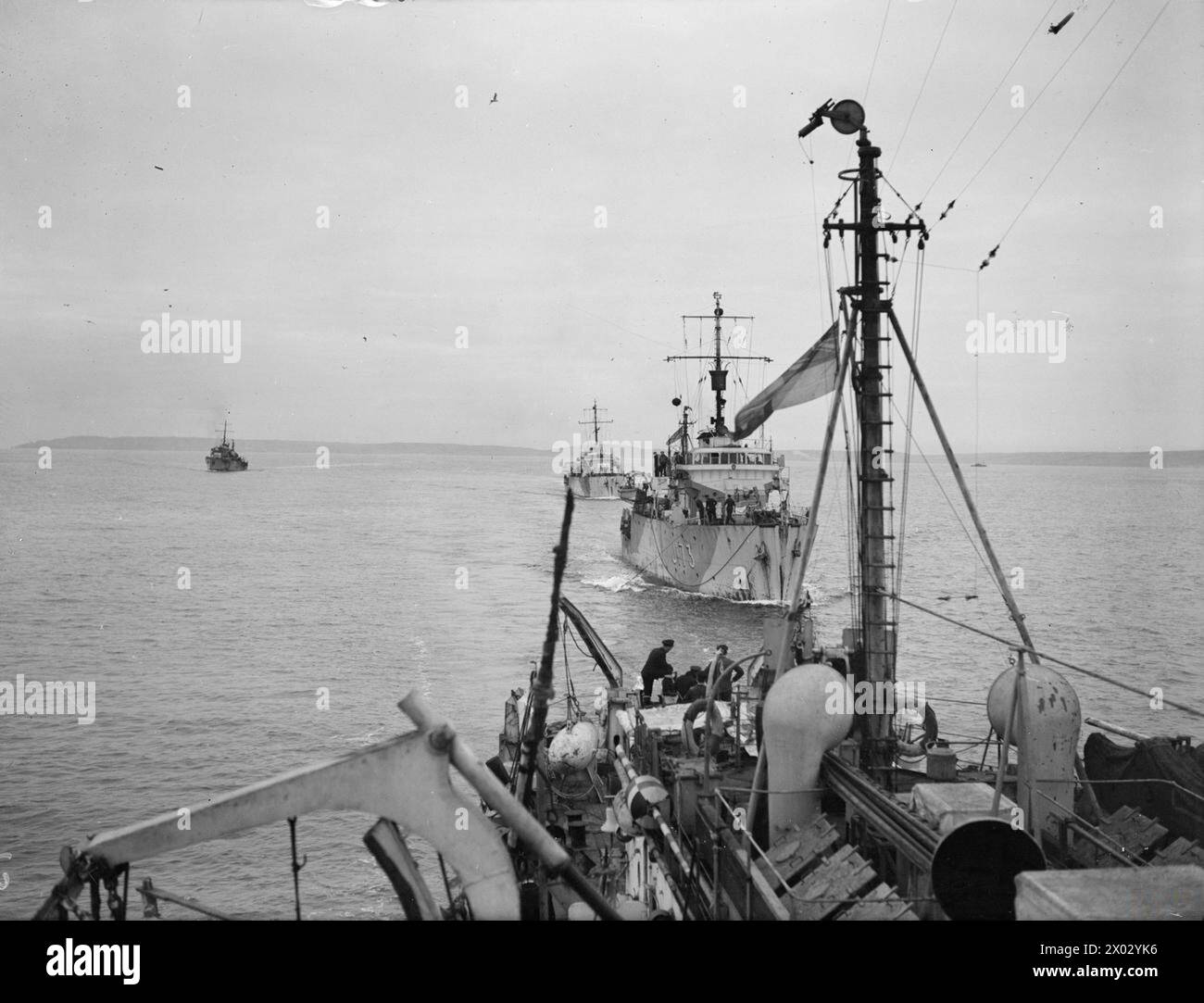 I dragamine della flotta, per lo più costruiti in Canada, ripulirono rotte sicure per le navi mercantili tra il 7 e l'11 novembre 1943 sulla HMS Shippigan, scortando convogli e aiutando nella distruzione e salvataggio degli U-Boot. Foto Stock