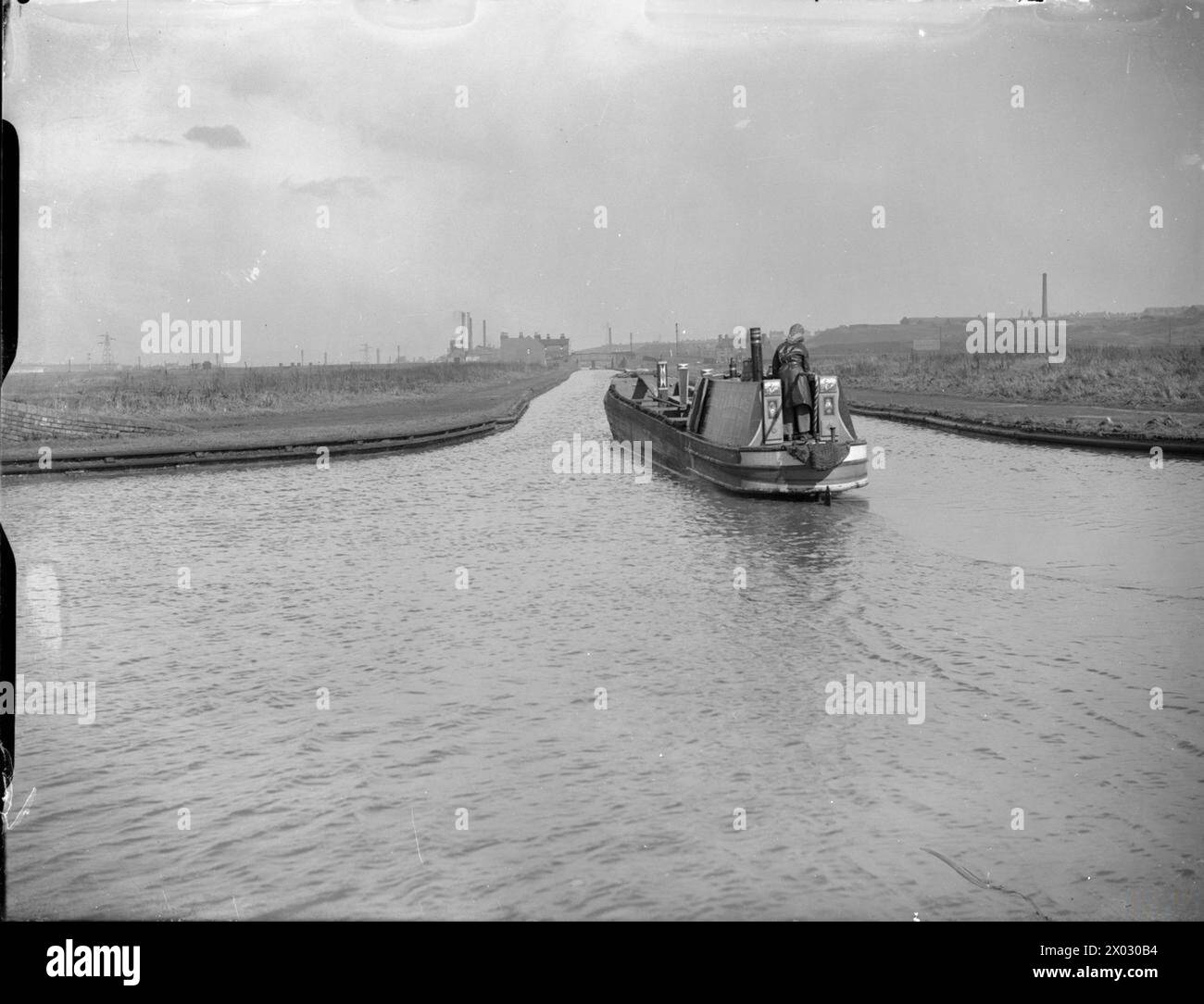 Nel 1942, Miss March guidò la chiatta del canale Heather Bell lungo la Cotterill Colliery Branch del Canale di Birmingham attraverso le Midlands industriali per raccogliere il carico per le miniere di carbone. Foto Stock