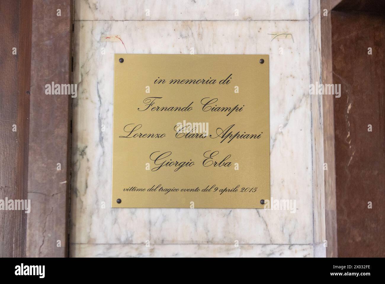 La targa per la commemorazione per l'uccisione a colpi di pistola in tribunale dell'avvocato Lorenzo Claris Appiani, del giudice Fernando Ciampi e di Giorgio erba del 9 aprile 2015 presso la seconda sezione penale - settimana - Cronaca - Milano, Italia - Martedì, 9 aprile 2024 (foto Stefano porta/LaPresse) commemorazione per la sparatoria di morte in tribunale dell'avvocato Lorenzo Claris Appiani, del giudice Fernando Ciampi e di Giorgio erba il 9 aprile 2015 presso la seconda sezione penale - News - Milano, Italia - martedì 9 aprile 2024 (foto Stefano porta/LaPresse) Foto Stock