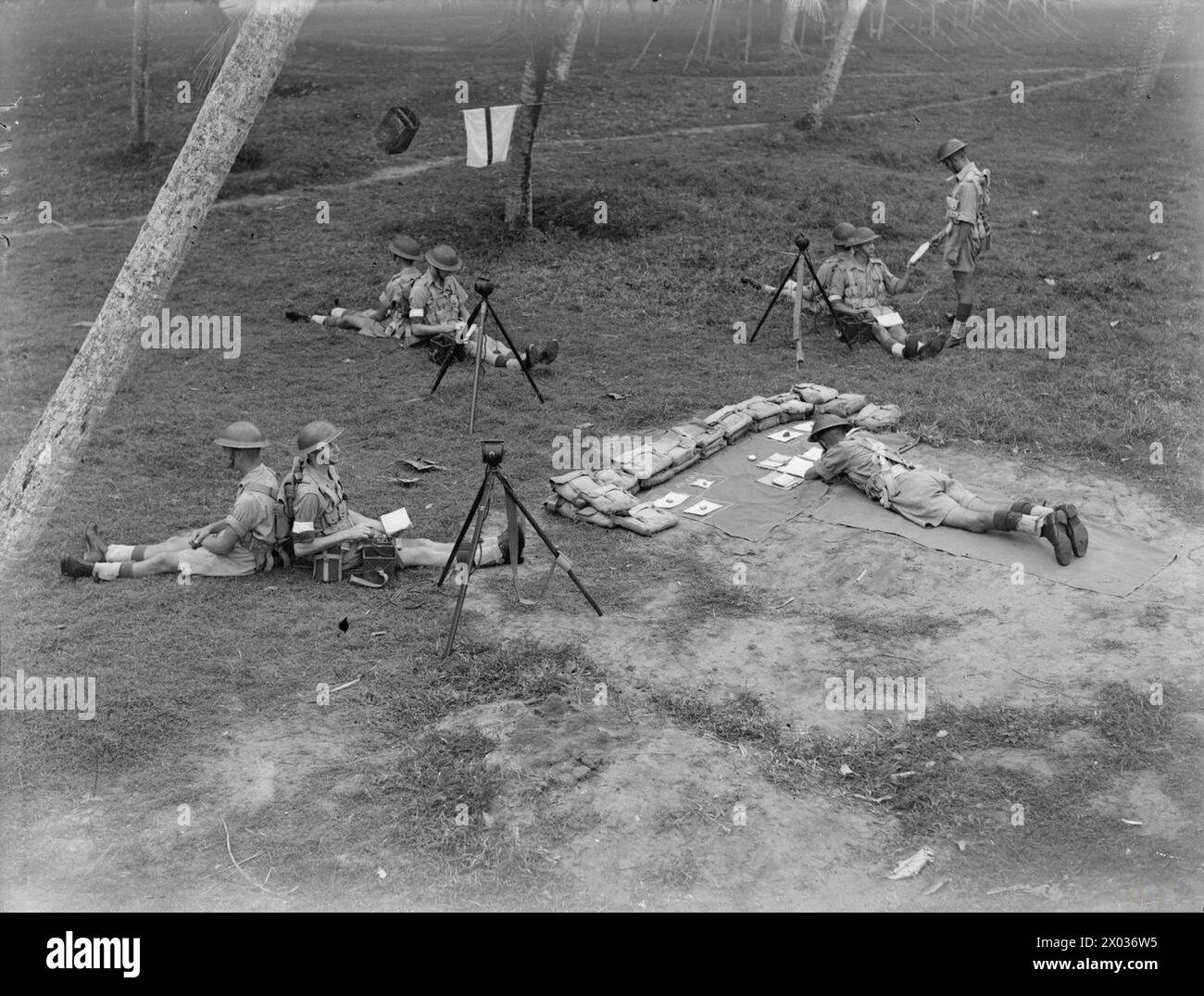 Nel settembre 1943 presso la Signal Unit Training School di Colombo, Ceylon, la Royal Marine Group Mobile Naval base Defence Organisation gestiva un ufficio di impiegati e una stazione visiva centrale. Foto Stock