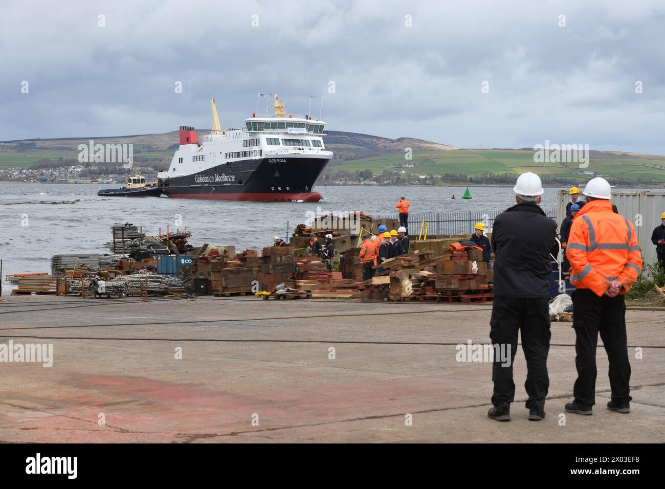 9 aprile 2024. Greenock Scotland, Regno Unito. Ferguson Marine lancia il suo secondo traghetto "Glen Rosa" costruito per Caledonia Maritime Assets Limited per servire la rotta dell'Isola di Arran. Credito. Douglas Carr/Alamy notizie in diretta Foto Stock