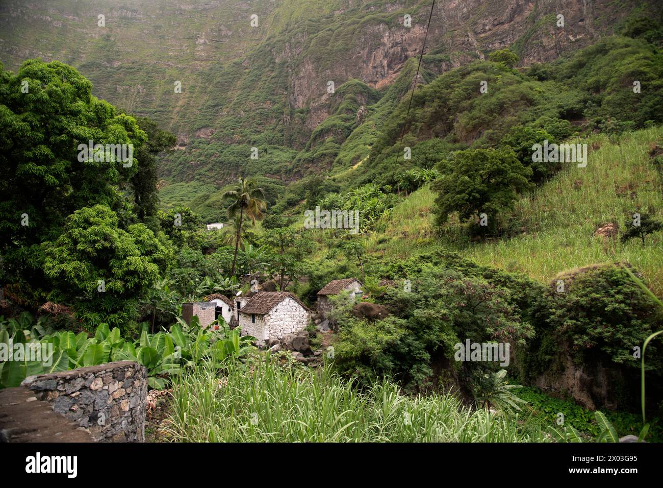 Vista sulle montagne vicino a cova, Santo Antăo, Capo Verde (Repubblica di Cabo Verde) Foto Stock