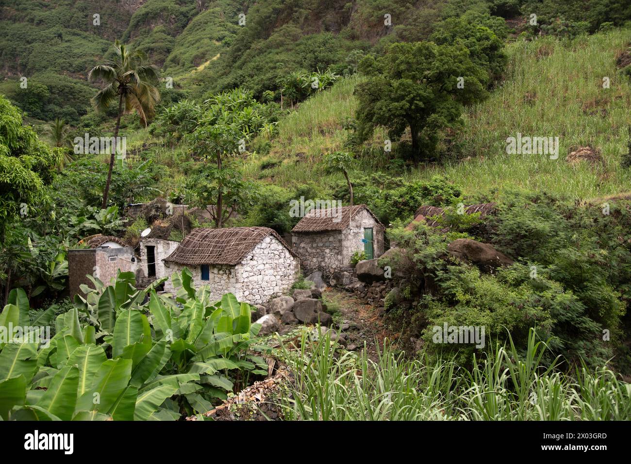 Vista sulle montagne vicino a cova, Santo Antăo, Capo Verde (Repubblica di Cabo Verde) Foto Stock