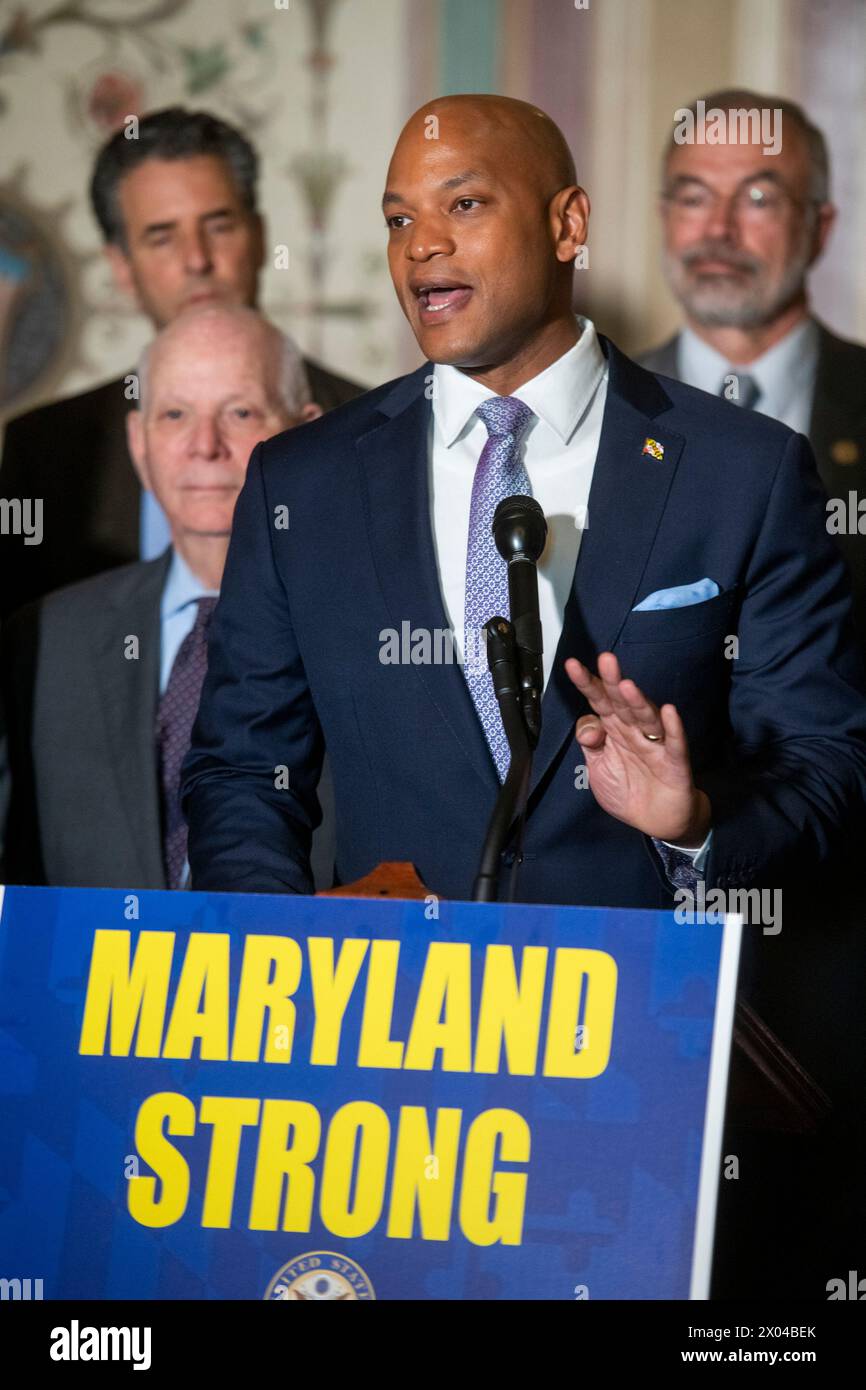 Washington, Stati Uniti d'America. 09 aprile 2024. Il Governatore Wes Moore (Democratico del Maryland) offre delle osservazioni durante una conferenza stampa a seguito di una riunione per discutere la risposta federale al crollo del Francis Scott Key Bridge nel Maryland, presso il Campidoglio degli Stati Uniti a Washington, DC, martedì 9 aprile 2024. Credito: Rod Lamkey/CNP/Sipa USA credito: SIPA USA/Alamy Live News Foto Stock