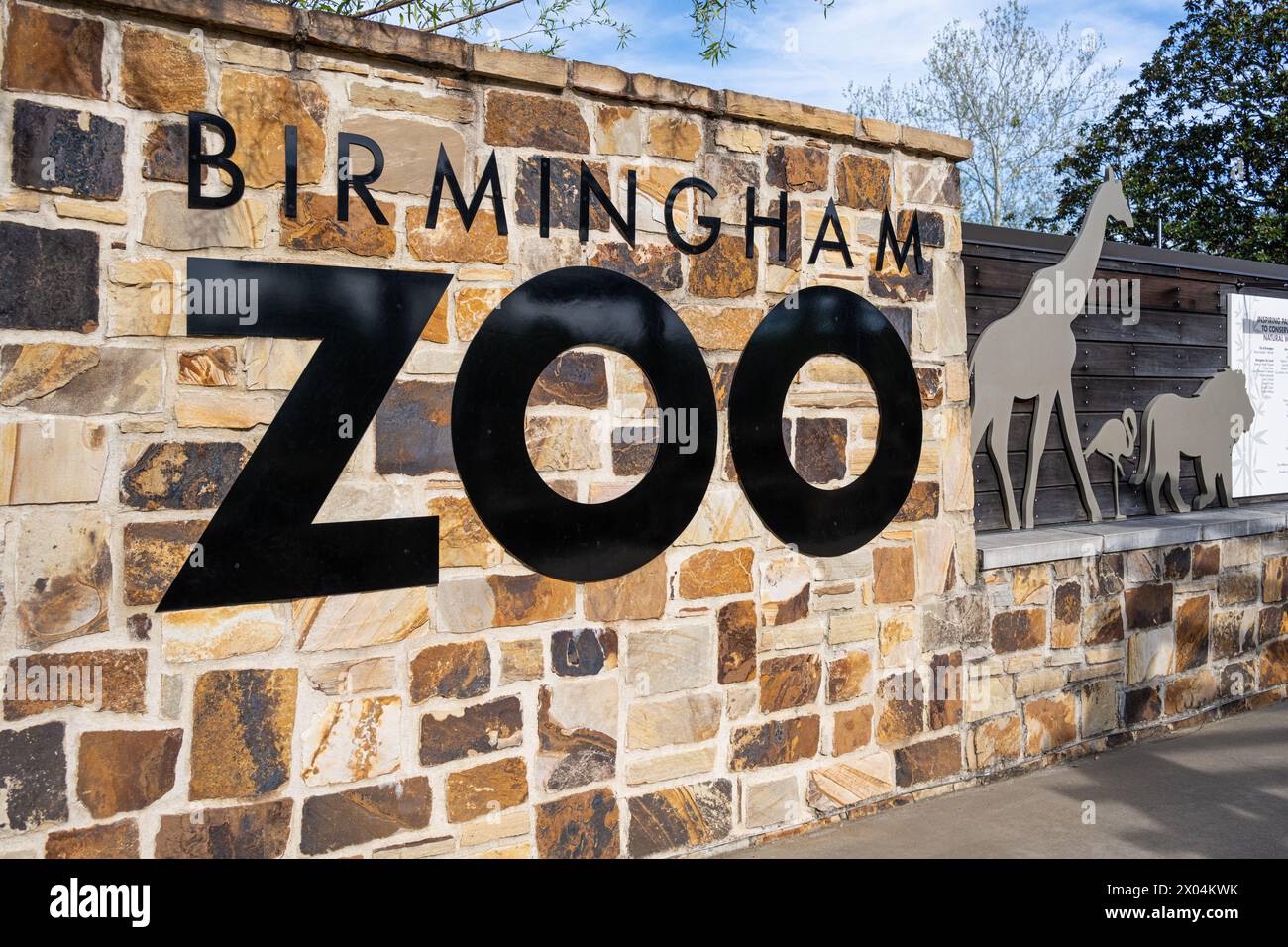 Insegna dello zoo di Birmingham all'interno del parco zoologico di Birmingham, Alabama. (USA) Foto Stock