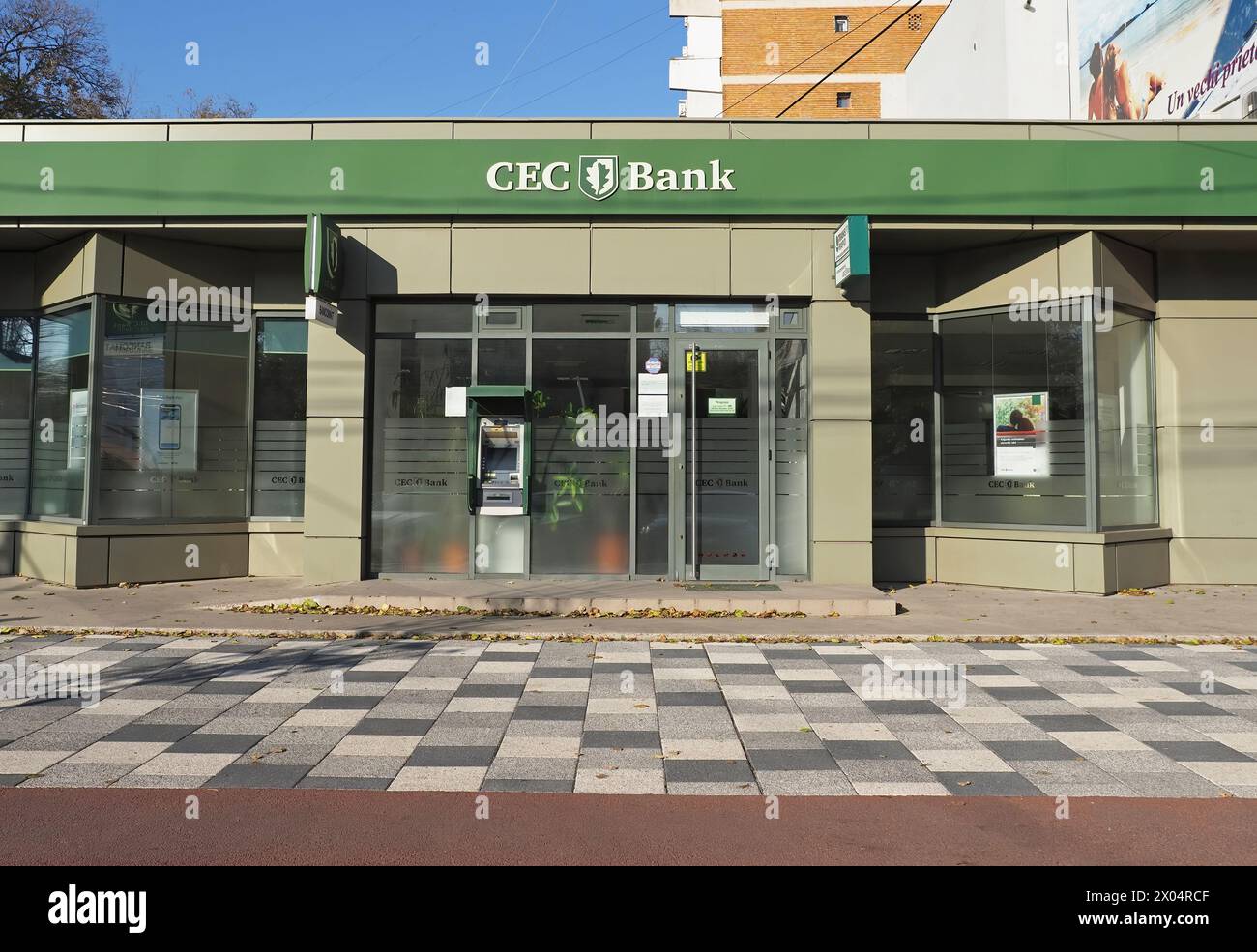 GALATI, ROMANIA - 22 NOVEMBRE 2020. CEC Bank Agency di Galati. La CEC Bank è un istituto bancario rumeno di proprietà statale Foto Stock