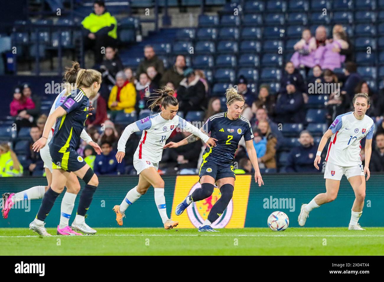 Glasgow, Regno Unito. 09 aprile 2024. La nazionale scozzese di calcio femminile ha giocato con la nazionale slovacca femminile all'Hampden Park, Glasgow, Scozia, Regno Unito nelle qualificazioni europee UEFA. Crediti: Findlay/Alamy Live News Foto Stock