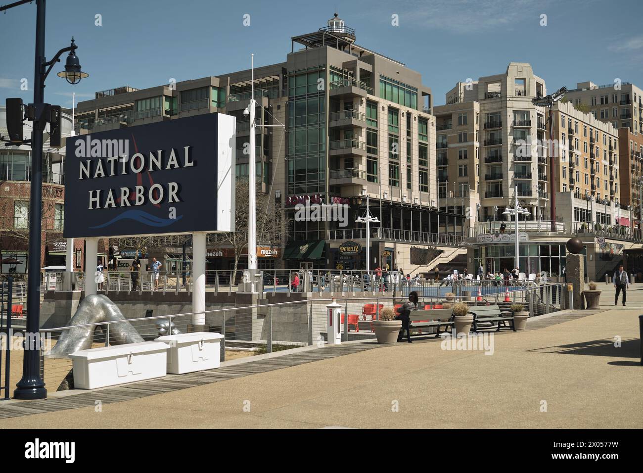 Il porto nazionale del Maryland, lungo il fiume Potomac, vicino a Washington DC, offre attrazioni, ristoranti e negozi sul lungomare. Foto Stock