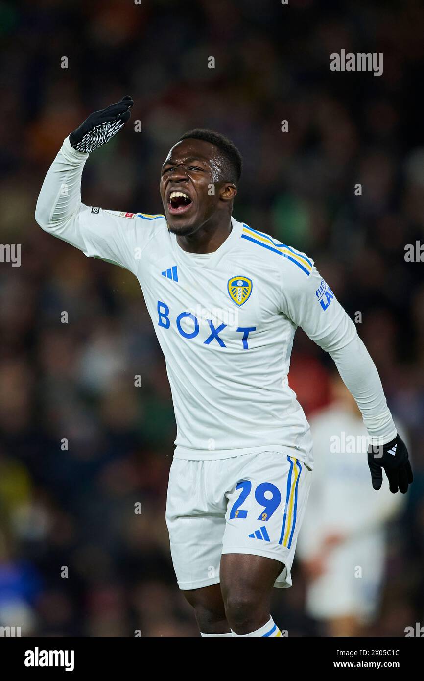 LEEDS, INGHILTERRA - 9 APRILE: Wilfried Gnonto, ala destra del Leeds United, reagisce durante la partita del campionato Sky Bet tra Leeds United e Sunderland all'Elland Road Stadium il 9 aprile 2024 a Leeds, Inghilterra. (Foto di Francisco Macia/Photo Players Images) Foto Stock