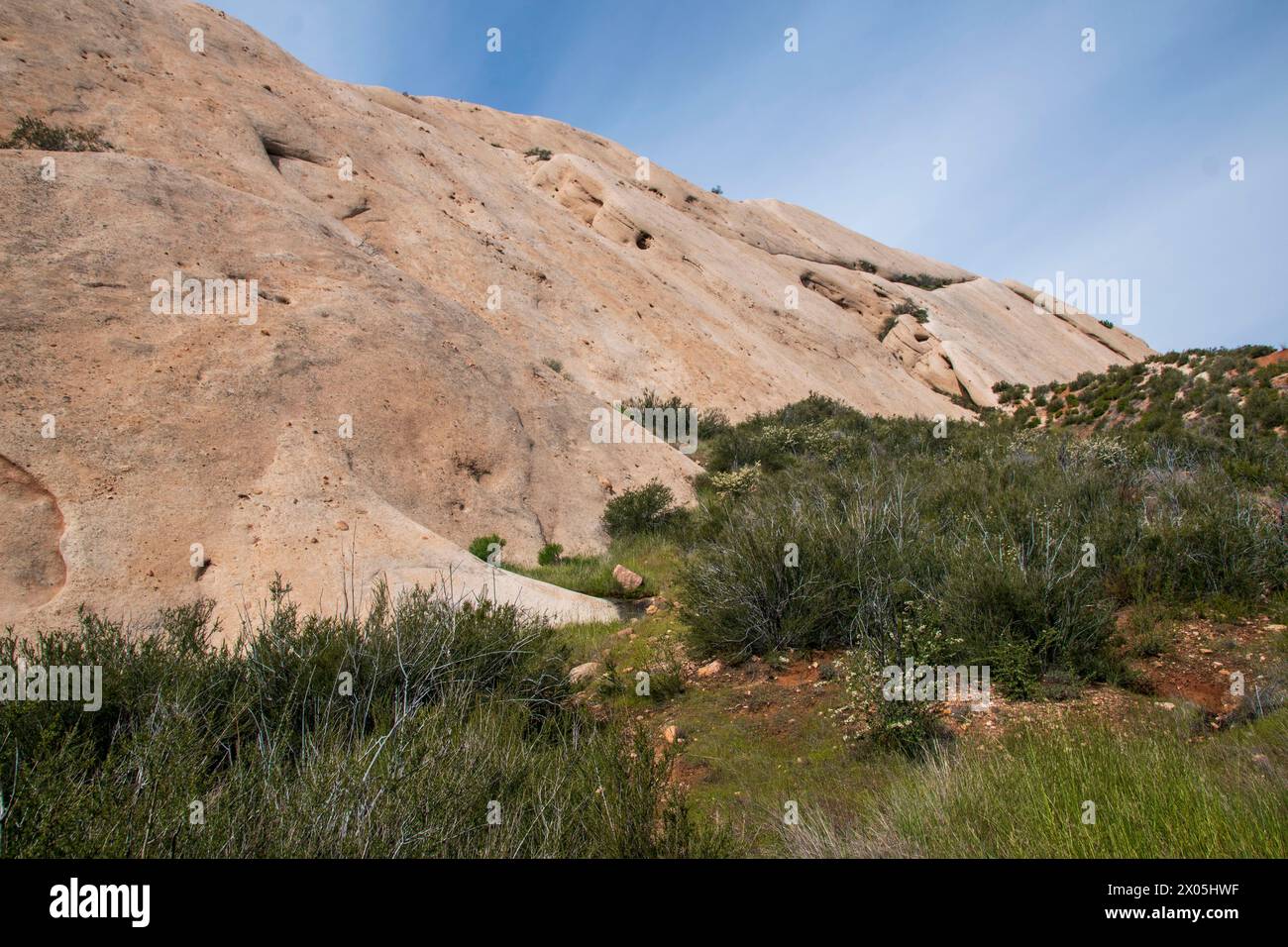 Le Mormon Rocks si trovano vicino a Phelan lungo l'Interstate 15 nella contea di San Bernardino, CALIFORNIA. Foto Stock