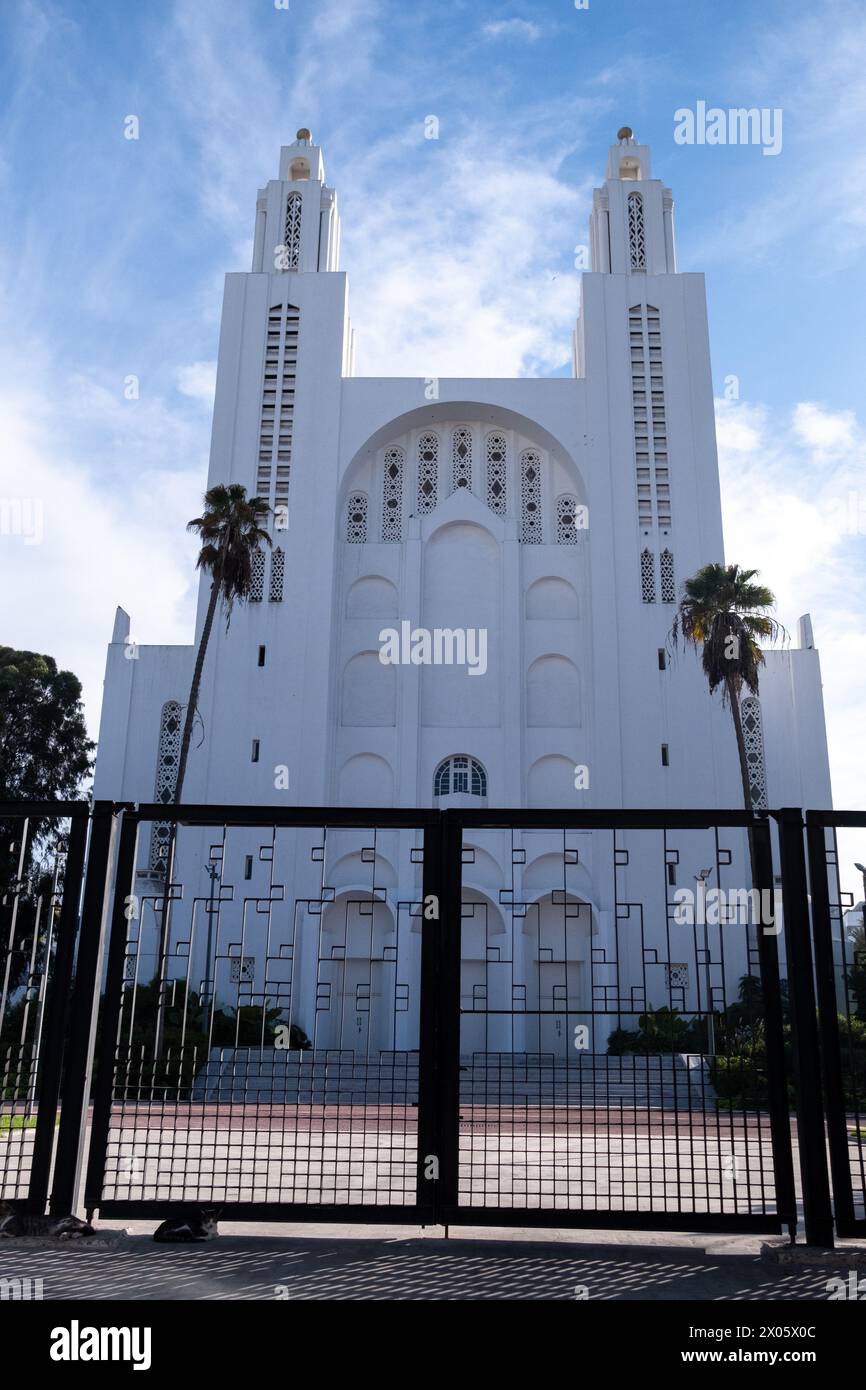 Chiesa del Sacro cuore, un'ex imponente chiesa cattolica neogotica costruita nel 1930 e progettata da Paul Tournon, a Casablanca, il 4 ottobre 2023. Casabla Foto Stock