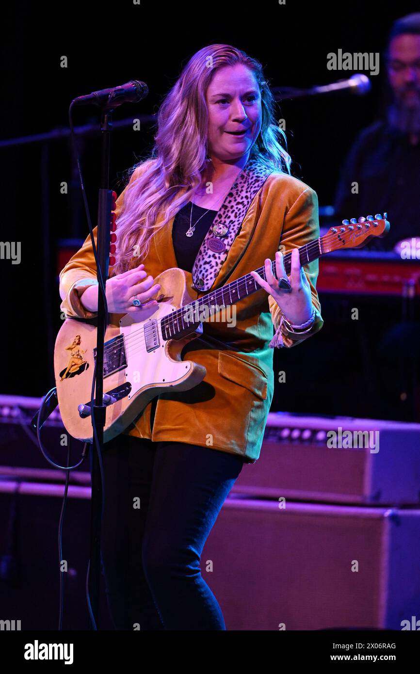 Fort Lauderdale, Florida, Stati Uniti. 09 aprile 2024. Joanne Shaw Taylor si esibisce al Parker il 9 aprile 2024 a Fort Lauderdale in Florida. Crediti: Mpi04/Media Punch/Alamy Live News Foto Stock