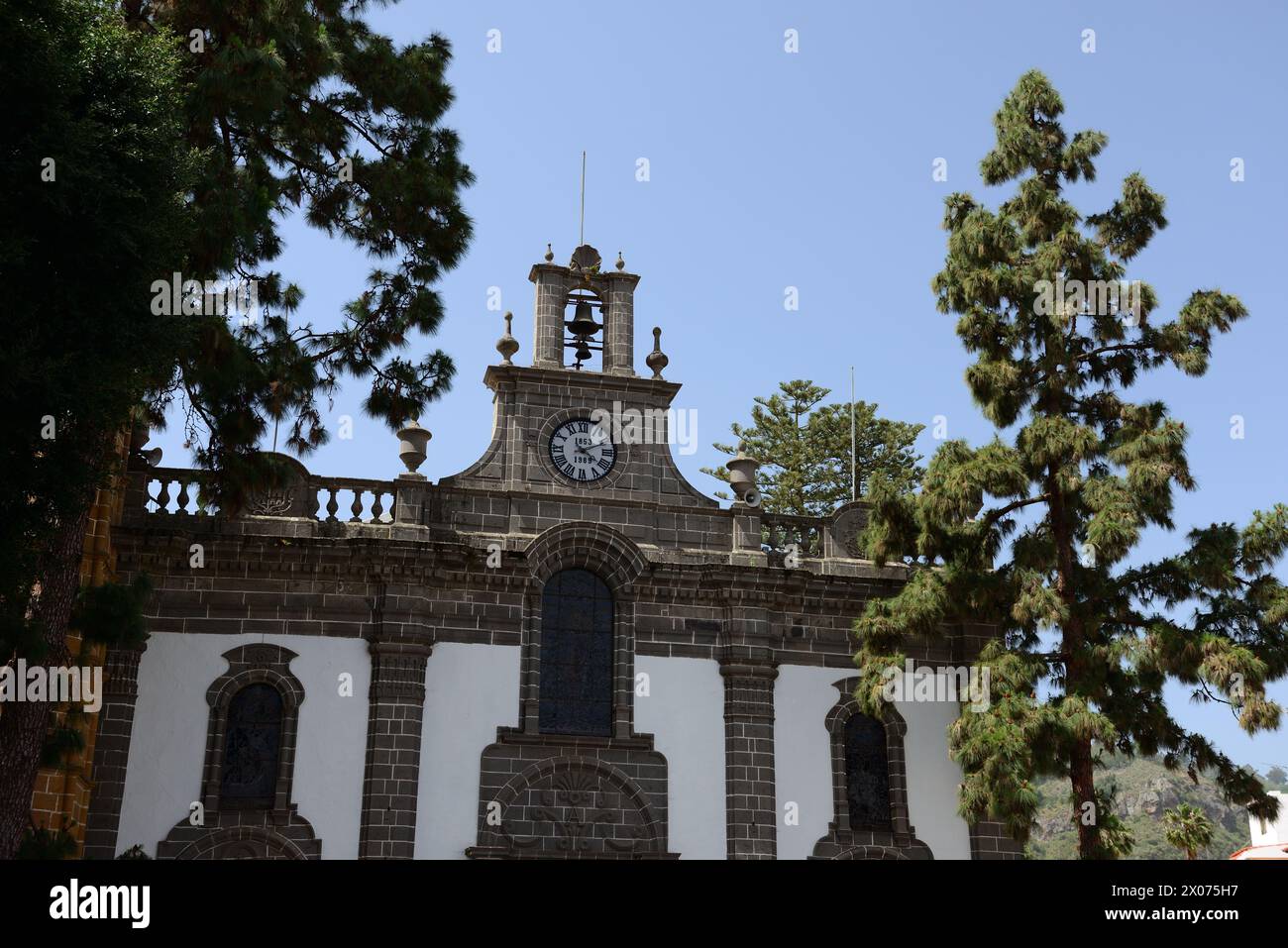 Il campanile sulla chiesa della Vergine del Pino a Teror, Gran Canaria. Foto Stock