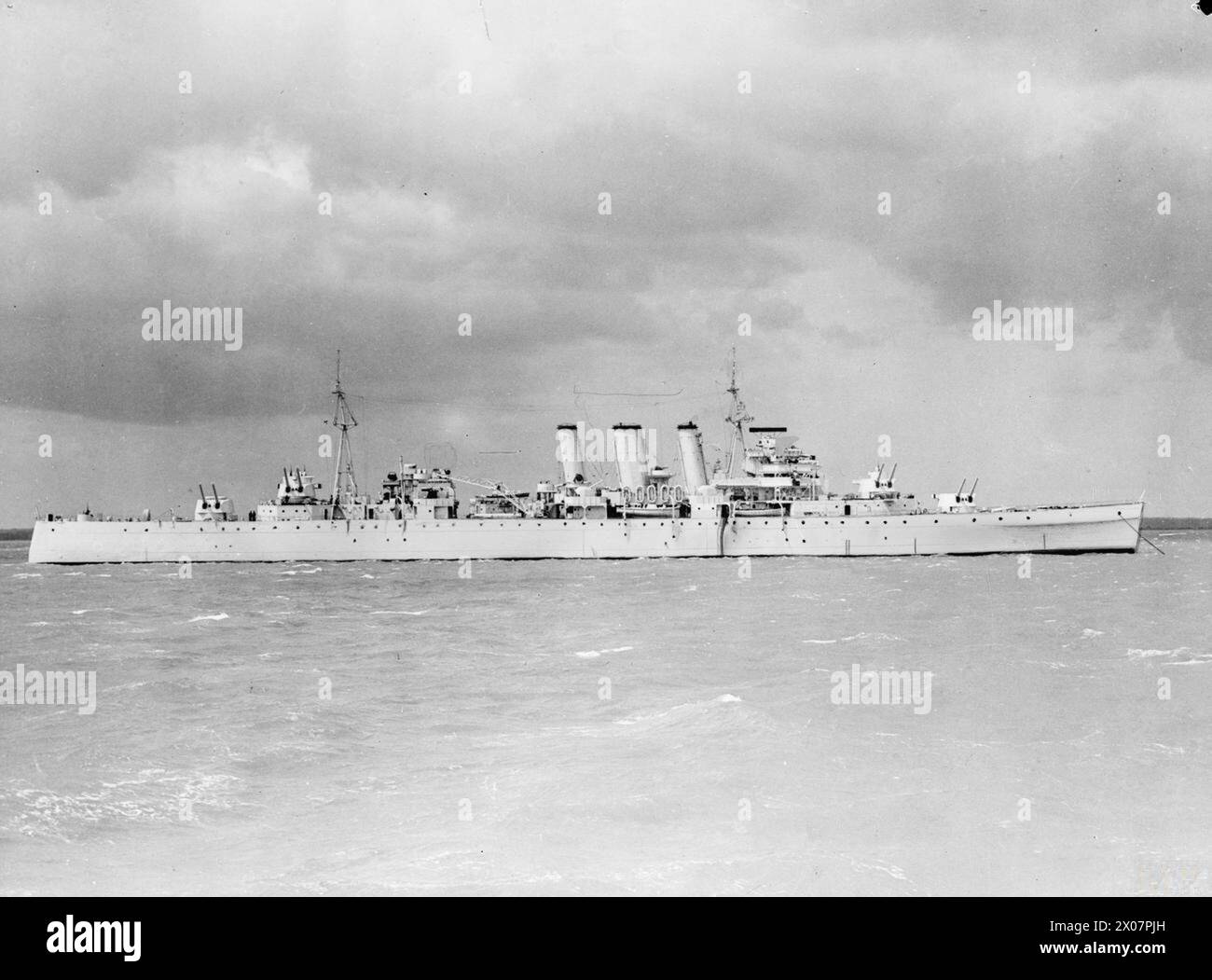 HMS NORFOLK, CRUISER. AGOSTO 1943. - Beam view Foto Stock