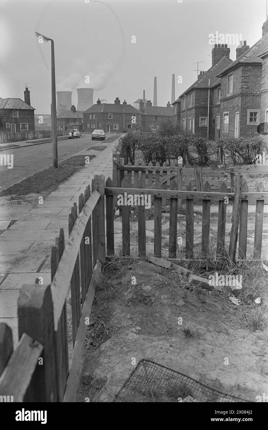 Attuale 14 - 3 - 1973: La città che aspetta l'olio il sito industriale britannico Teesside spera per la Norvegia. Spera che emerga vittorioso dal rimorchiamento della guerra per diventare il sito di sbarco del petrolio del Mare del Nord. Teesside ha un sacco di industrie di prima - ma c'è anche un alto tasso di disoccupazione in questo distretto dell'Inghilterra. Alcuni sperano che Teesside diventi un gigante industriale. Molti altri attendono con grande orrore un simile sviluppo. Foto: ODD Ween / Aktuell / NTB ***FOTO NON ELABORATA*** Foto Stock