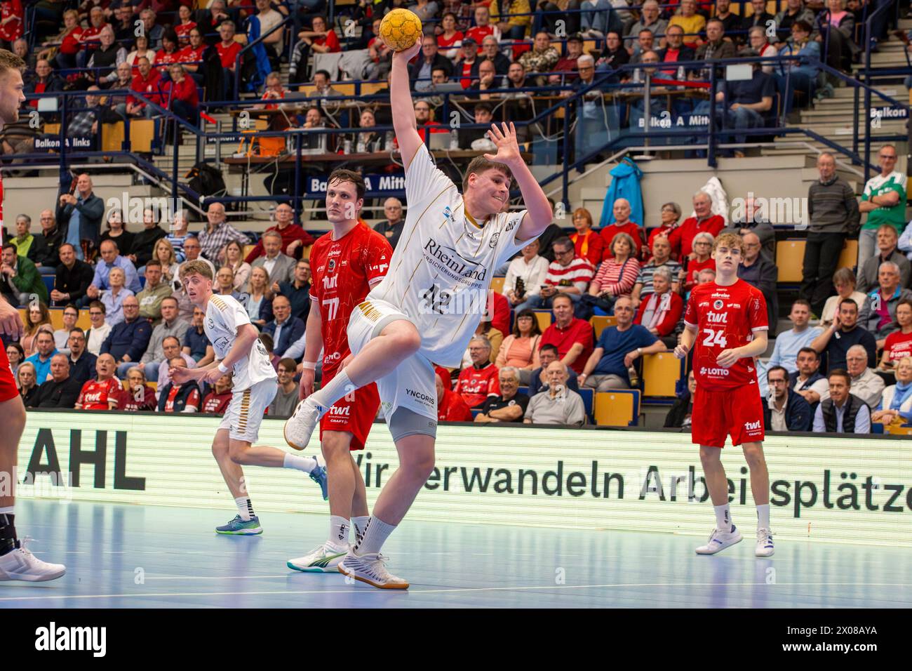 09.04.04.2024, 2. HBL, Handball-Bundesliga, 28. Spieltag): Eulen Ludwigshafen gegen TSV Bayer-Dormagen (Endstand 30:27) Foto Stock
