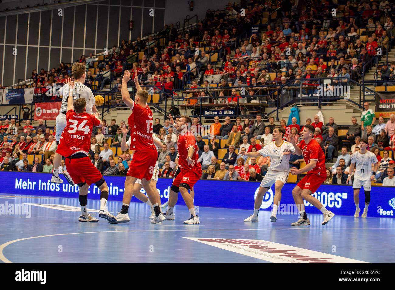09.04.04.2024, 2. HBL, Handball-Bundesliga, 28. Spieltag): Eulen Ludwigshafen gegen TSV Bayer-Dormagen (Endstand 30:27) Foto Stock