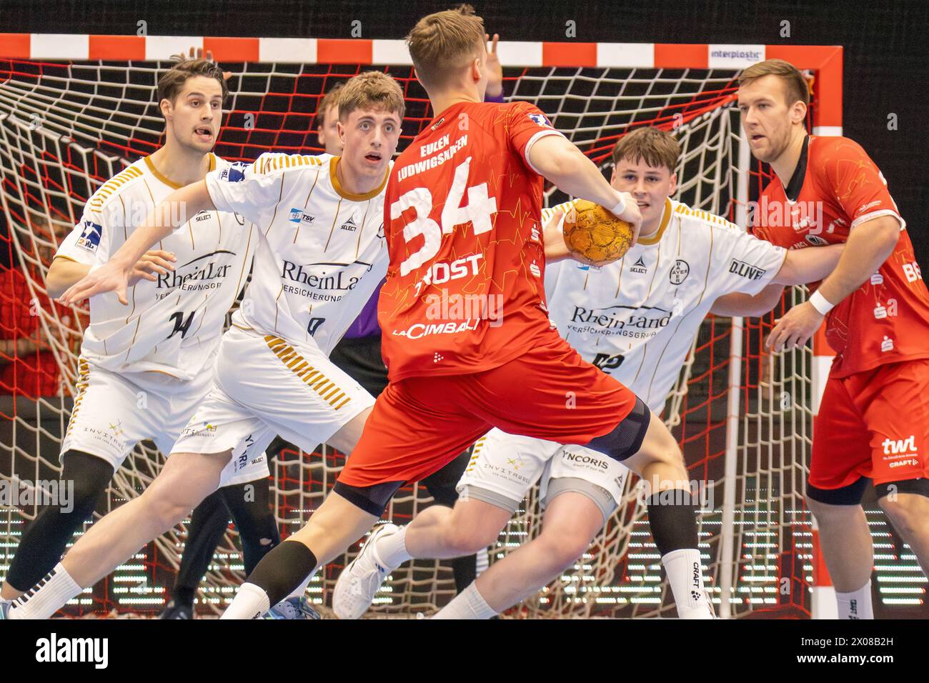 09.04.04.2024, 2. HBL, Handball-Bundesliga, 28. Spieltag): Eulen Ludwigshafen gegen TSV Bayer-Dormagen (Endstand 30:27). Spieler am Ball: Sebastian TR Foto Stock