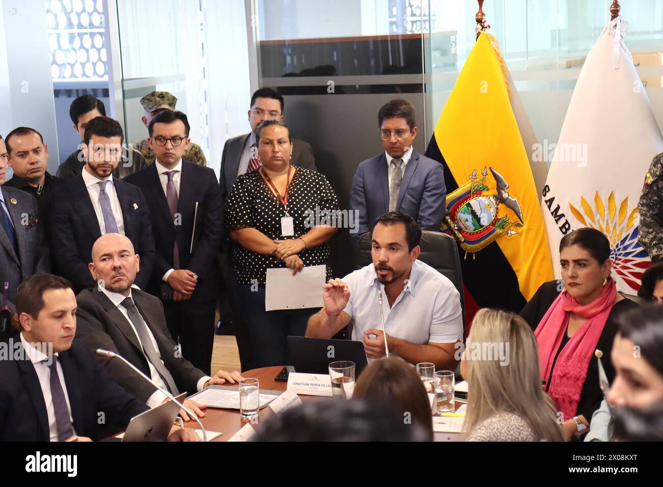 UIO-MINISTROS-COMISION-RELACIONES-INTERNACIONALES Quito, 10 de abril de 2024. La ministra de gobierno, Monica Palencia, la ministra de relaciones exteriores, Gabriela Sommerfeld y el ministro de defensa, Gian Carlo Loffredo, comparecen a la Comision de Relaciones Exteriores de la Asamblea Nacional. Su presencia se debe a la intervencion en la Embajada Mexicana. API / HAMILTON LOPEZ Quito Pichincha Ecuador POL-UIO-MINISTROS-COMISION-RELACIONES-INTERNACIONALES-6743e1e3bb0b8e89ecb07f4860d7abd6 *** COMITATO DEI MINISTRI dell'UIO PER LE RELAZIONI INTERNAZIONALI Quito, 10 aprile 2024 il ministro DEL governo, Foto Stock