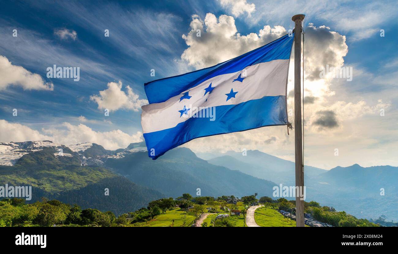 Die Fahne von Honduras lusinghiero im Wind Foto Stock