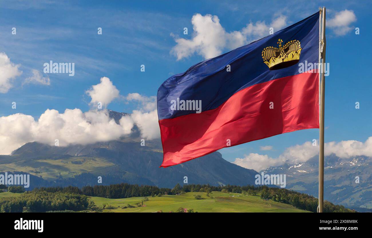 Die Fahne von Liechtenstein flattert im Wind Foto Stock