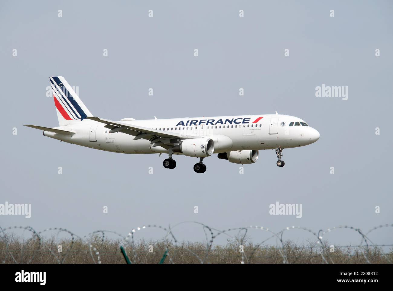 Air France (una delle più grandi compagnie aeree del mondo), Airbus A320, Cargo Hill, Budapest, Ungheria, Magyarország, Europa Foto Stock