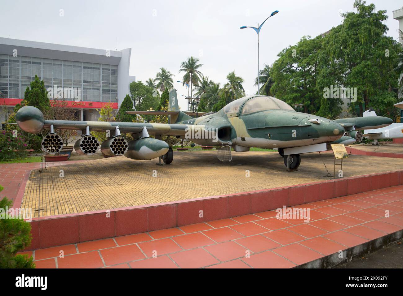 DANANG, VIETNAM - 06 GENNAIO 2016: Cessna A-37 Dragonfly Aircraft presso il Museo della 5a zona Militarizzata. Da Nang, Vietnam Foto Stock