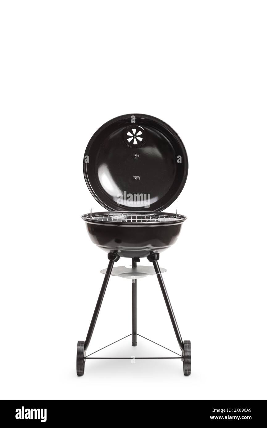 Foto studio di un barbecue portatile con coperchio aperto isolato su sfondo bianco Foto Stock