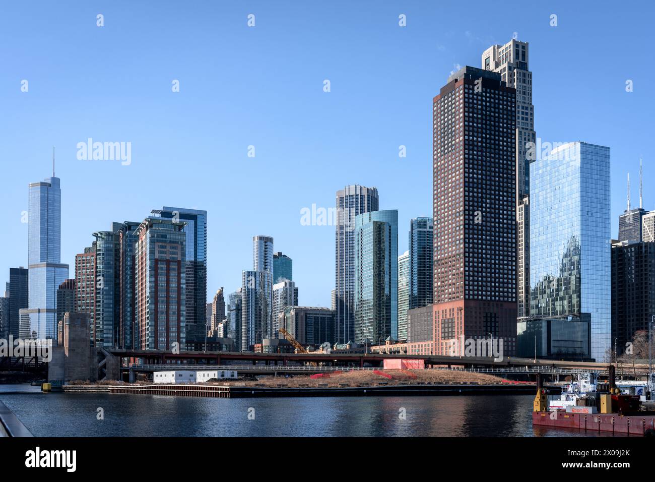 Skyline di Chicago in una giornata di sole Foto Stock