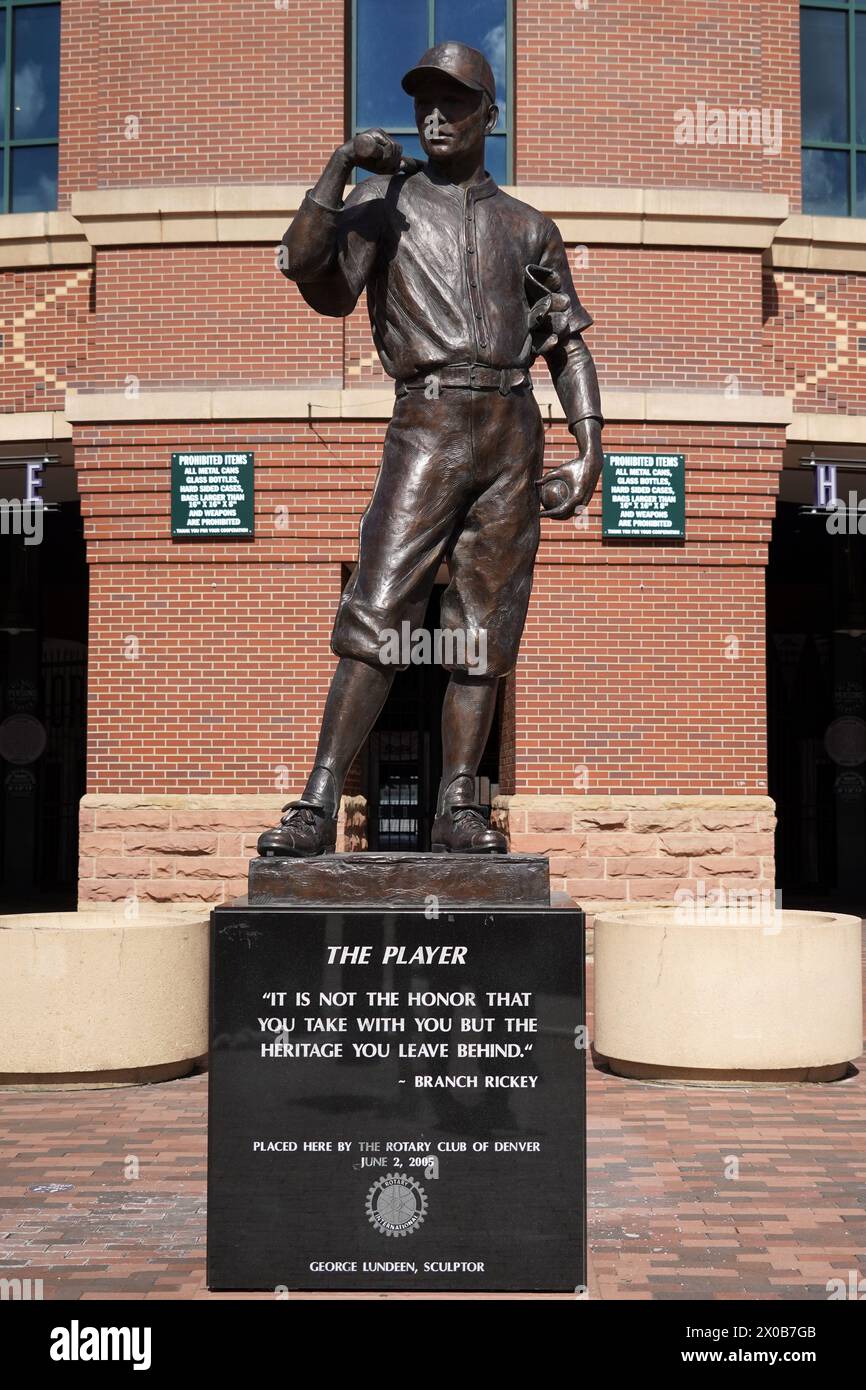 La statua del giocatore al Coors Field, mercoledì 24 febbraio 2021, a Denver, col. Foto Stock