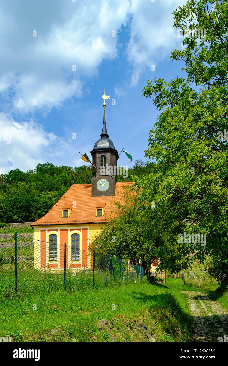 La Pillnitz Vineyard Church è una chiesa barocca situata nel vigneto reale di Pillnitz, Dresda, Sassonia, Germania. Foto Stock