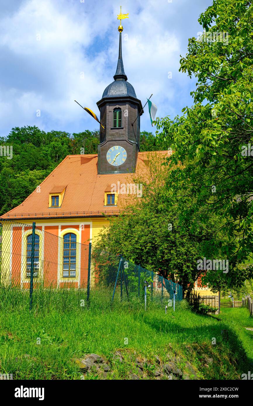 La Pillnitz Vineyard Church è una chiesa barocca situata nel vigneto reale di Pillnitz, Dresda, Sassonia, Germania. Foto Stock