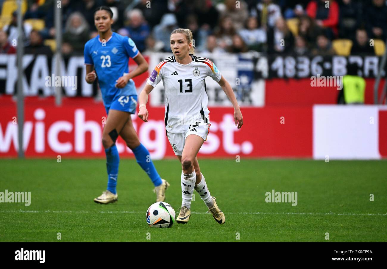Calcio, Germania, nazionale femminile, qualificazione al campionato europeo, Tivoli Aquisgrana: Germania - Islanda; Elisa Senß (GER) Foto Stock