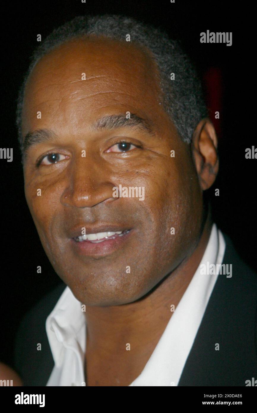 **FILE PHOTO** O.J. Simpson è morto. OJ Simpson 2002 foto di Adam ScullPhotoLink/MediaPunch Foto Stock