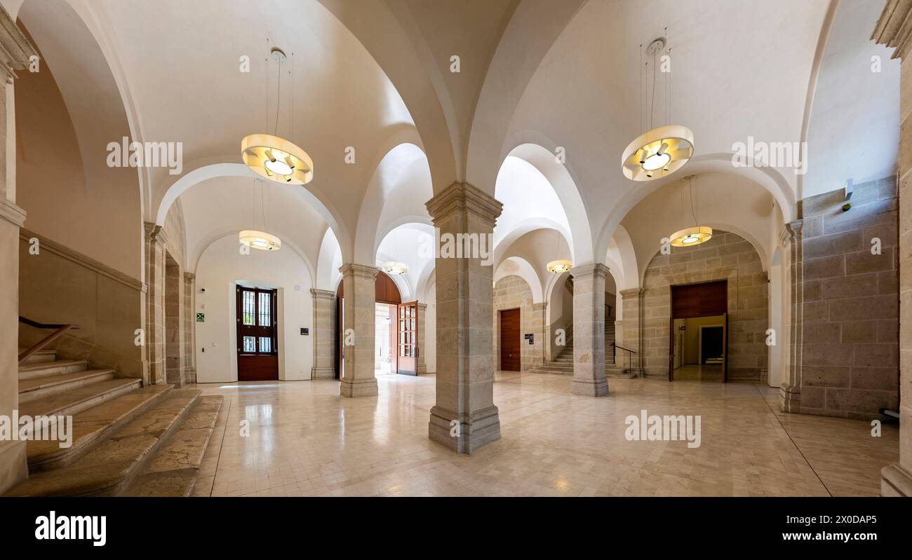 Malaga, Spagna - 21 ottobre 2023: Vista del bellissimo Museo di Malaga dettagli architettonici. Foto Stock