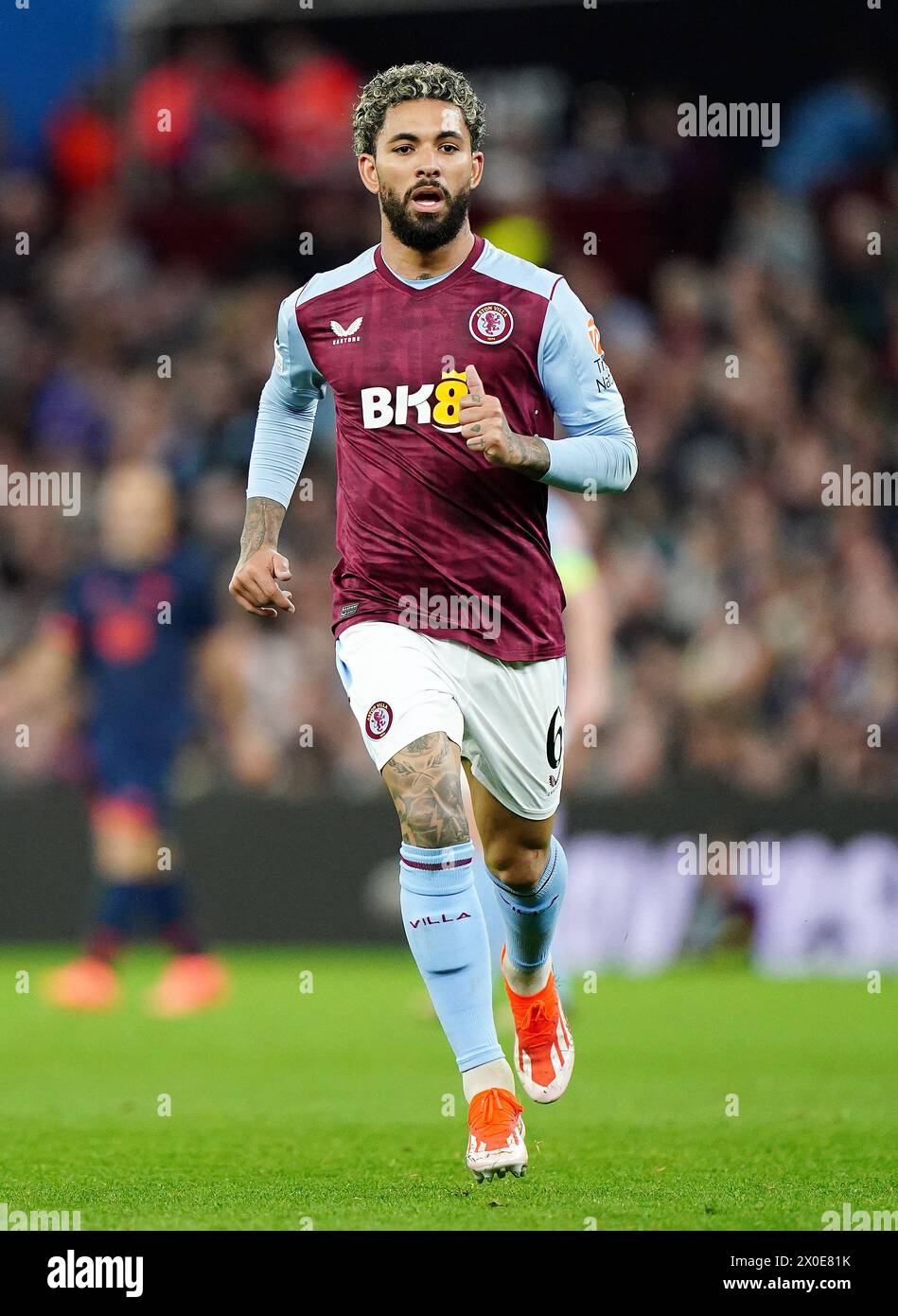 Douglas Luiz dell'Aston Villa durante i quarti di finale della UEFA Conference League, partita di andata a Villa Park, Birmingham. Data foto: Giovedì 11 aprile 2024. Foto Stock