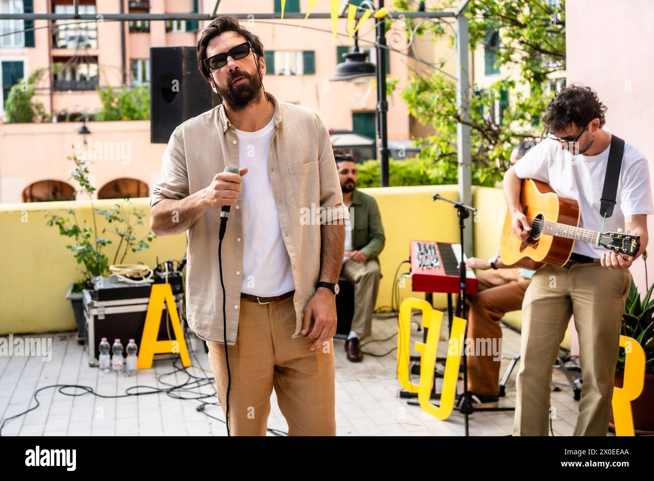 Genova, . 11 aprile 2024. Ex-Otago festeggia l'uscita del nuovo album insieme ai fan al Circolo superba 1885 in Piazza Ninfeo a Genova crediti: Agenzia fotografica indipendente/Alamy Live News Foto Stock