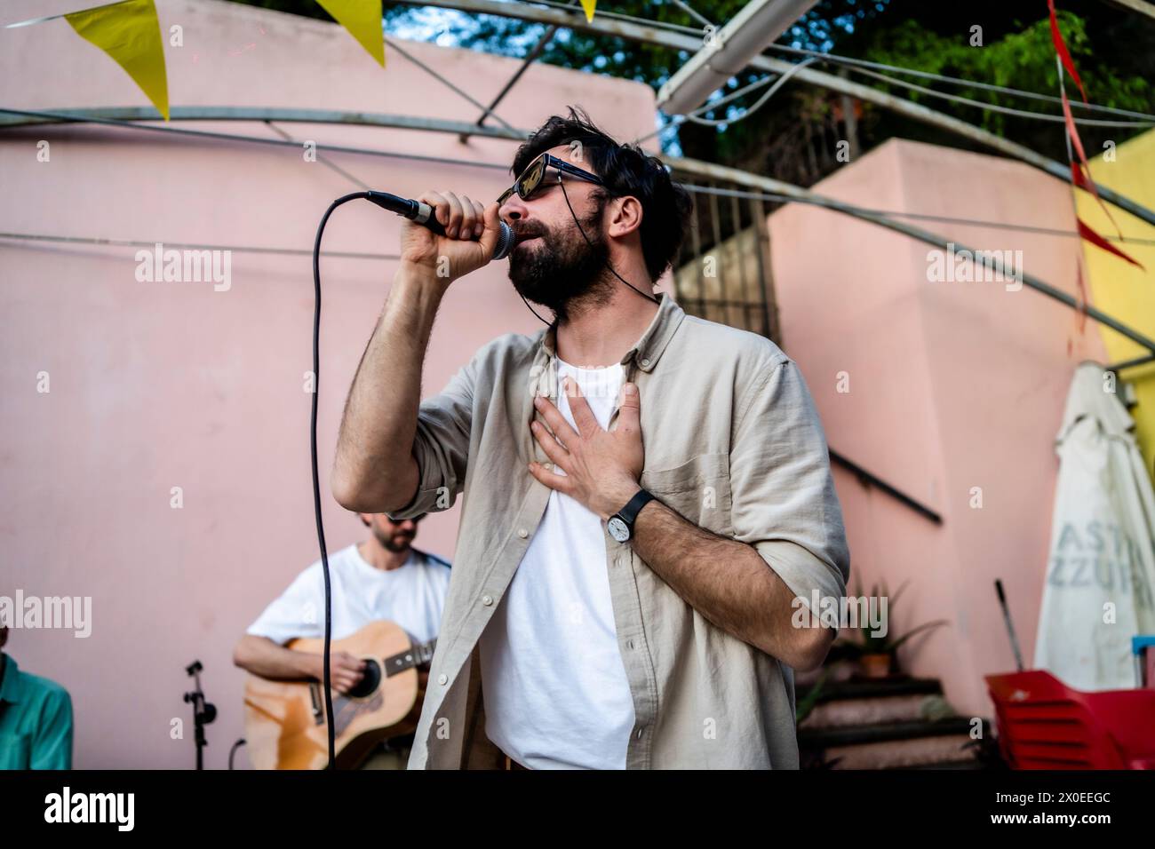 Genova, . 11 aprile 2024. Ex-Otago festeggia l'uscita del nuovo album insieme ai fan al Circolo superba 1885 in Piazza Ninfeo a Genova crediti: Agenzia fotografica indipendente/Alamy Live News Foto Stock