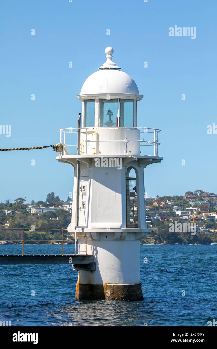 Faro Bradleys Head, sito patrimonio dell'umanità, sulla riva nord del porto di Sydney, rimane un faro attivo, porto di Sydney, NSW, Australia Foto Stock
