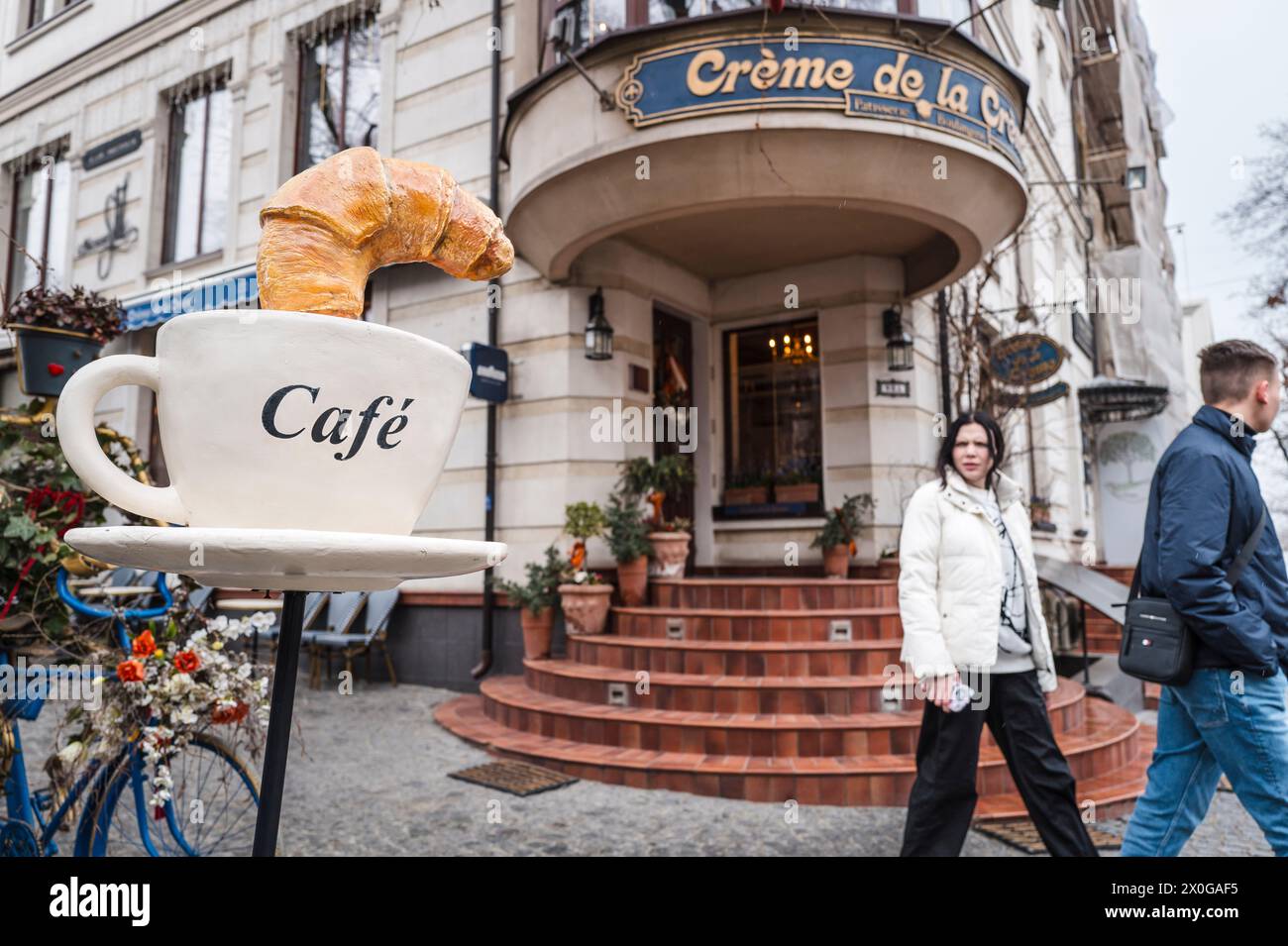 Il caffè francese, Cream of the Cream, nel centro della città. Chisinau. Capitale della Repubblica moldova. Patricia Huchot-Boissier / Collectif DyF Foto Stock