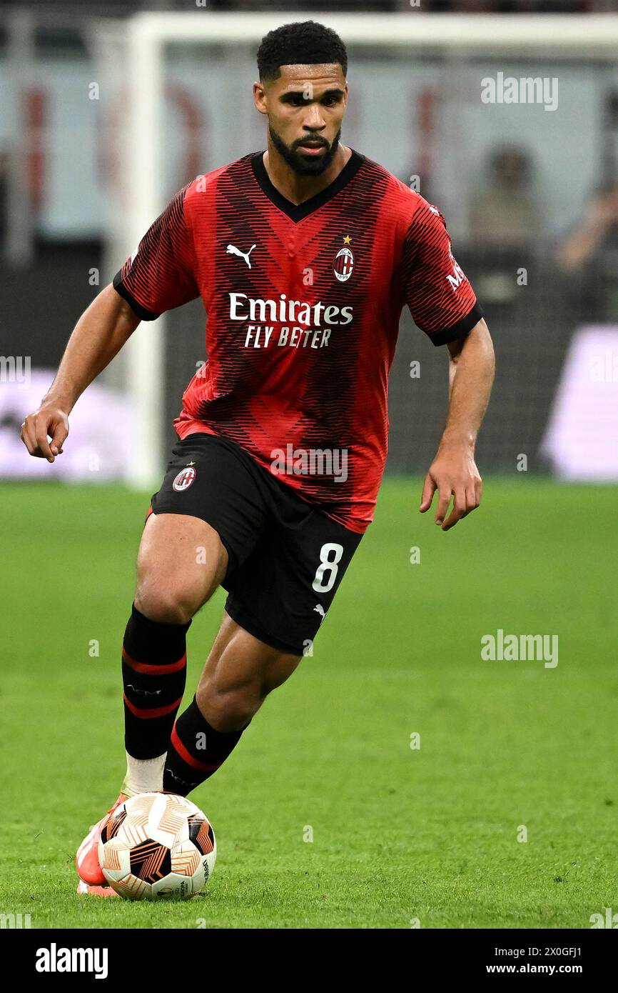 Ruben Loftus-Cheek dell'AC Milan in azione durante la partita di Europa League tra l'AC Milan e L'AS Roma allo stadio San Siro di Milano, 11 aprile 2024. Foto Stock