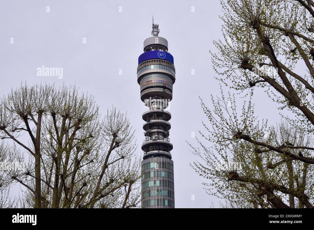 Londra, Regno Unito. 8 aprile 2024. Vista diurna della BT Tower nel centro di Londra. Credito: Vuk Valcic/Alamy Foto Stock